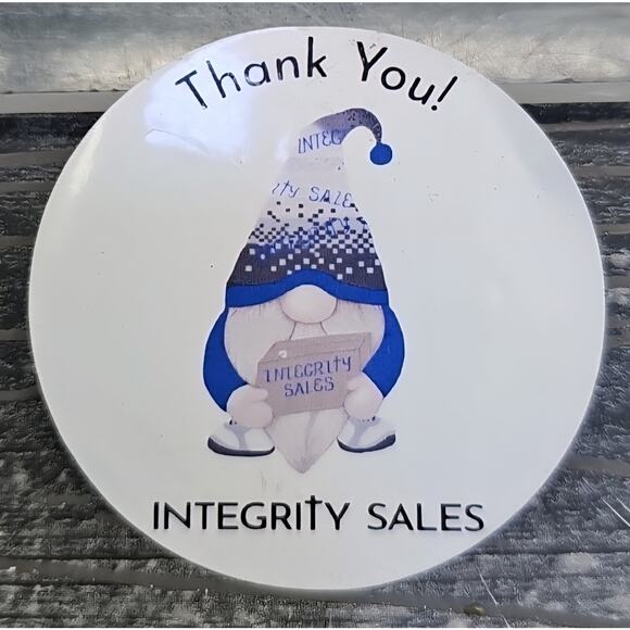 Bronner's Christmas Wonderland • Travel Trailer Glass Christmas Ornament [131] - Picture 11 of 11